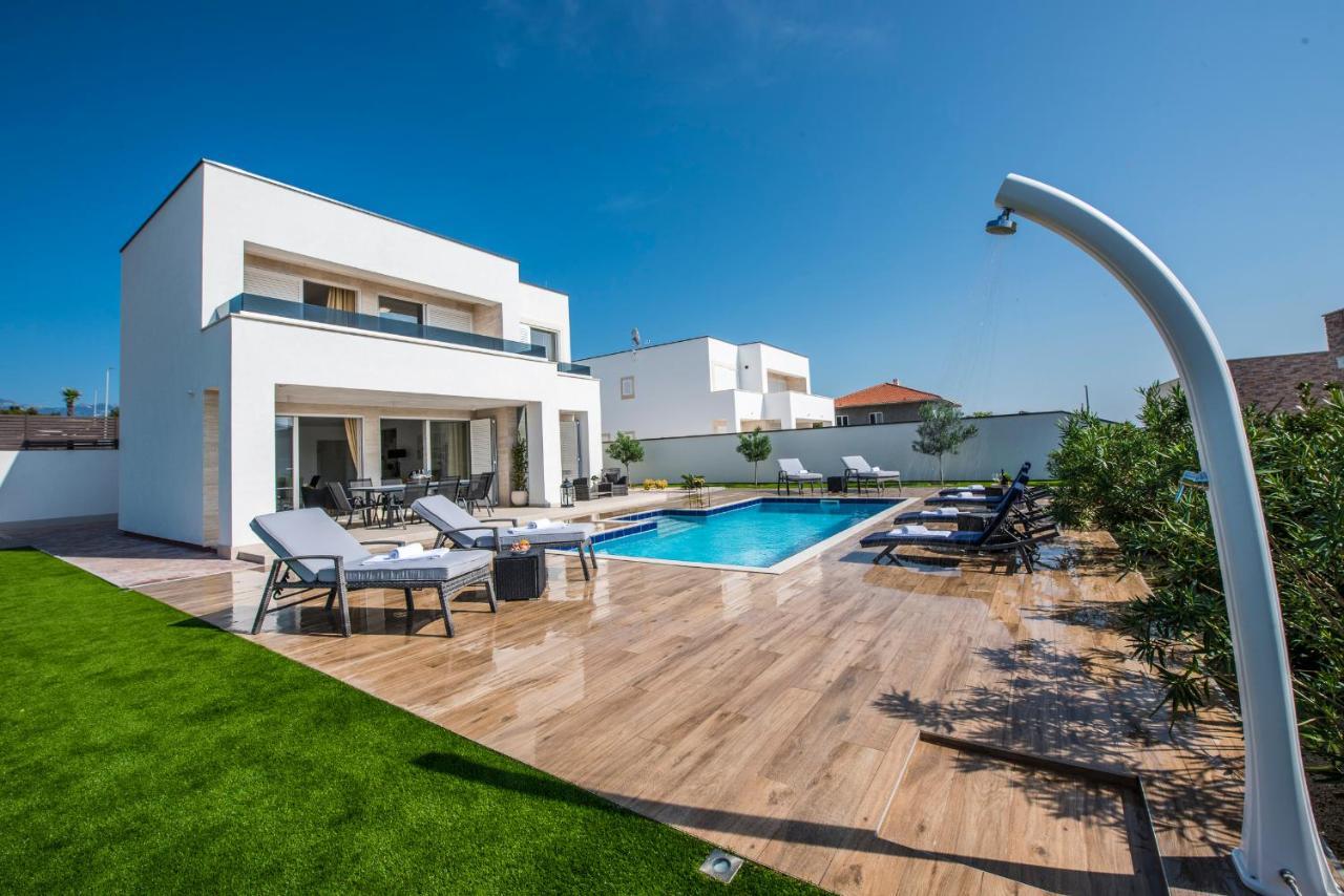 Villas Royal II With Private Pool Novaglia Esterno foto